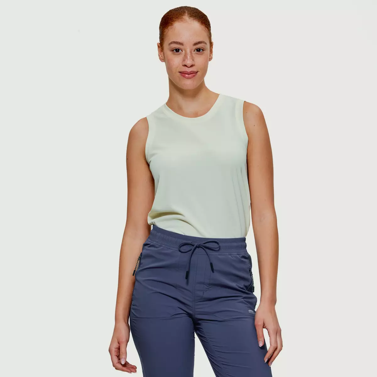 Percé - Camisole Légère De Yoga Pour Femme 1 Percé - Camisole Légère De Yoga Pour Femme